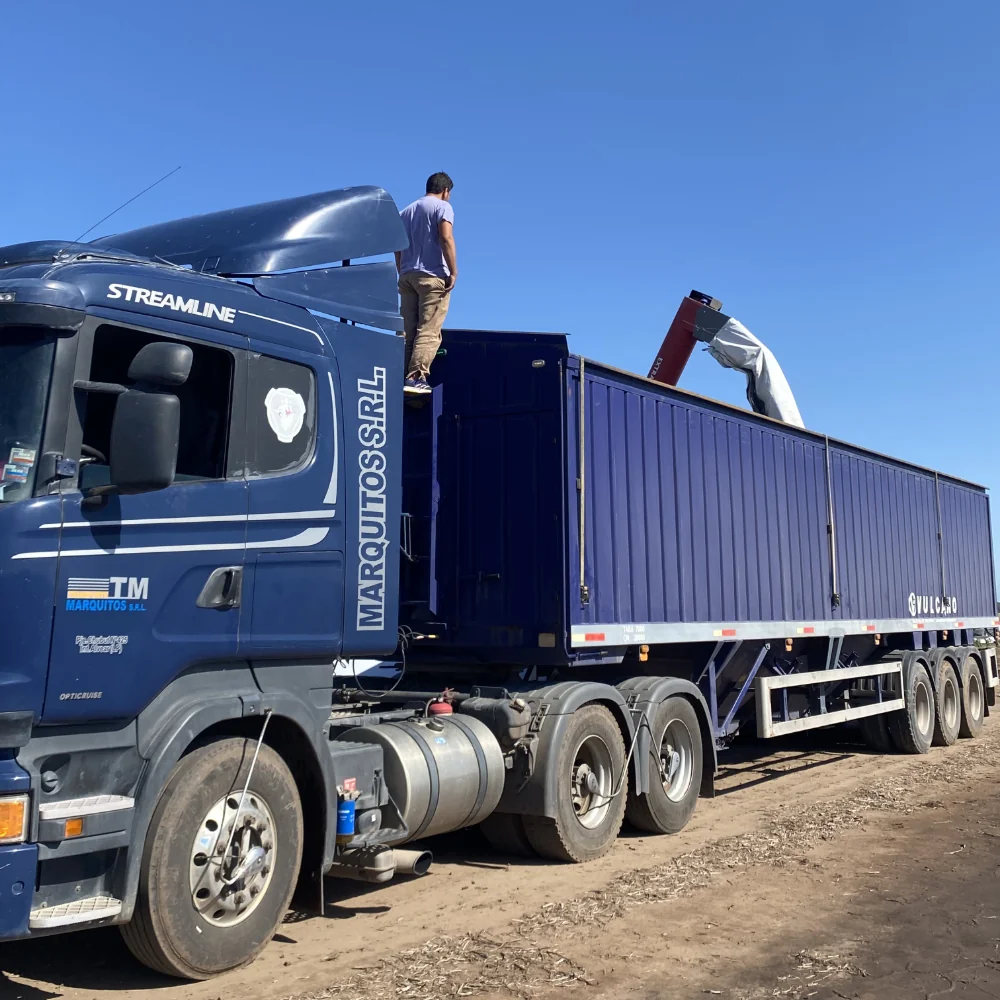 Tolva Vulcano para transporte de cereal